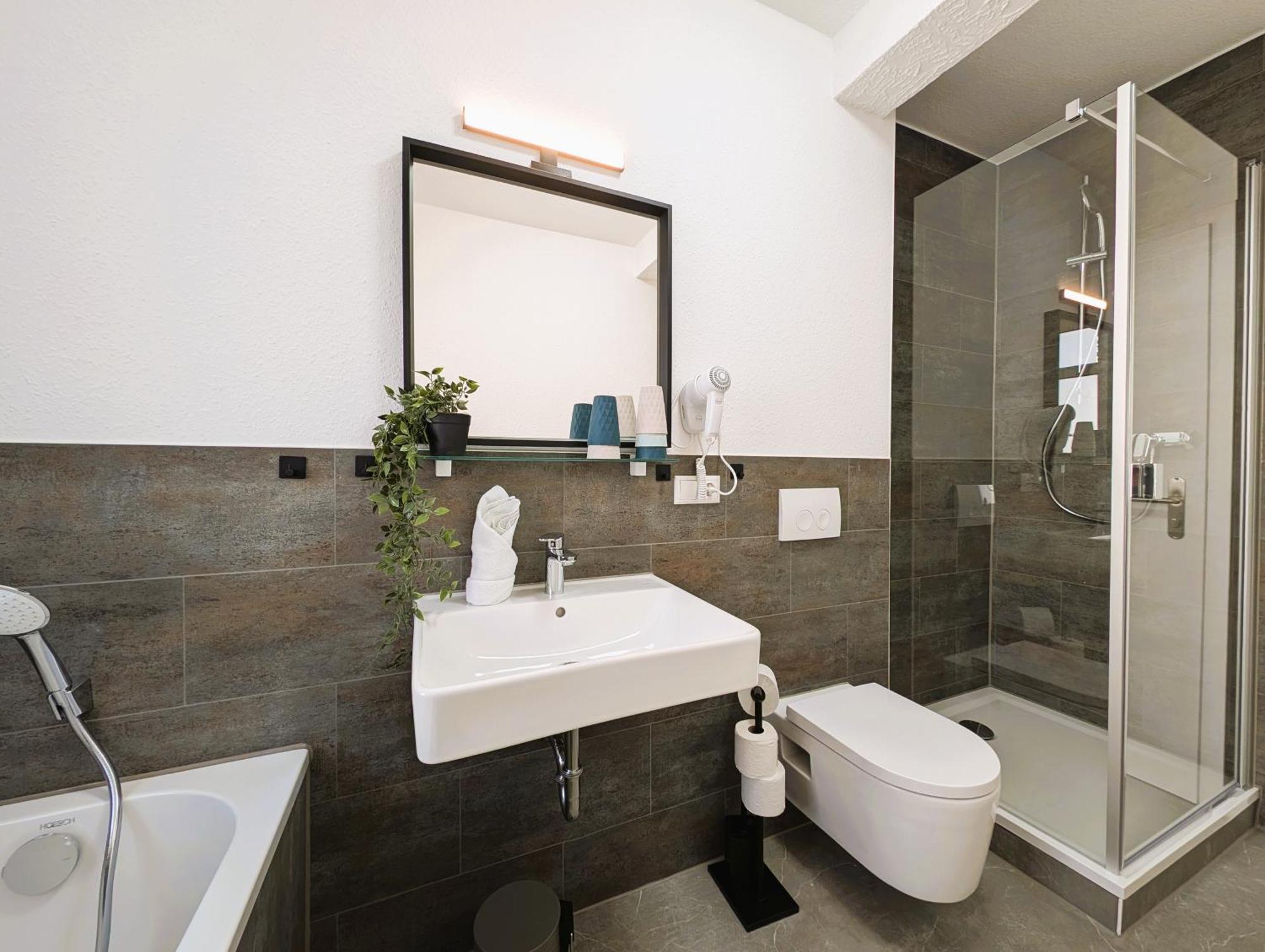 Bohnapartments - Topfmarkt Xxl Suiten - Neu In Top Zentrumslage, Vollausstattung, Wlan, Parkplaetze 伊尔梅瑙 外观 照片